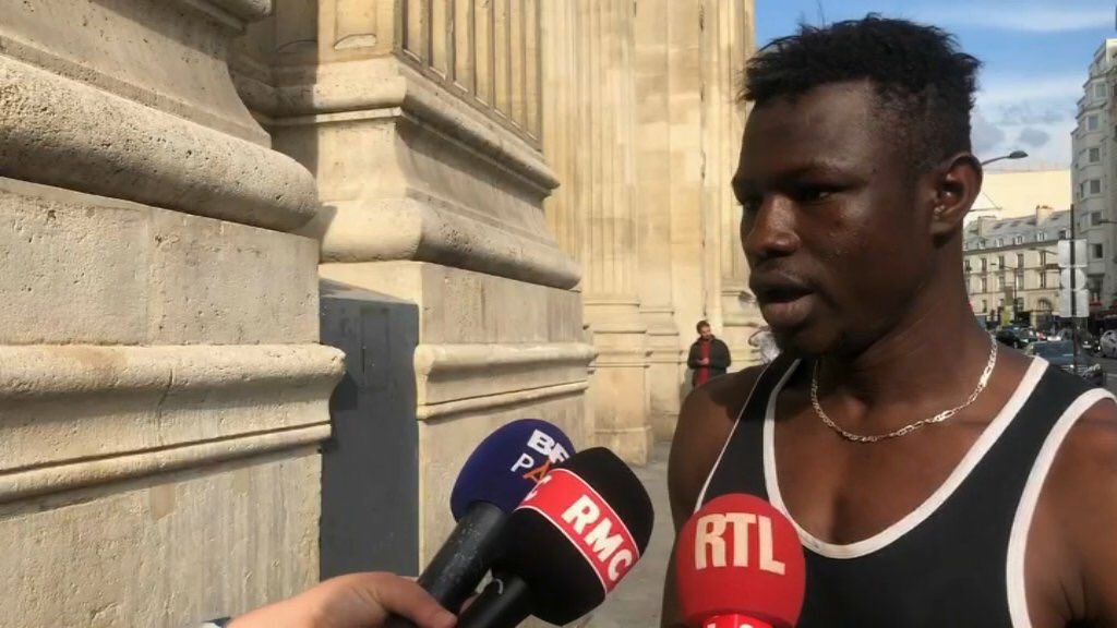 Mamoudou Gassama hyllas som hjälte över hela världen Mamoudou Gassama hyllas som hjälte över hela världen