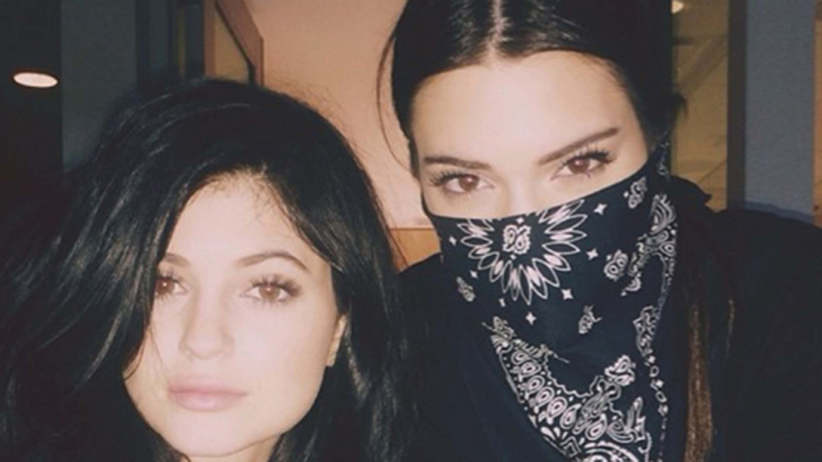 Det ryktas även att Kanye West vill att systrarna Jenner – som är halvsystrar till Kanyes fru Kim Kardashian – ska släppa ett album. 