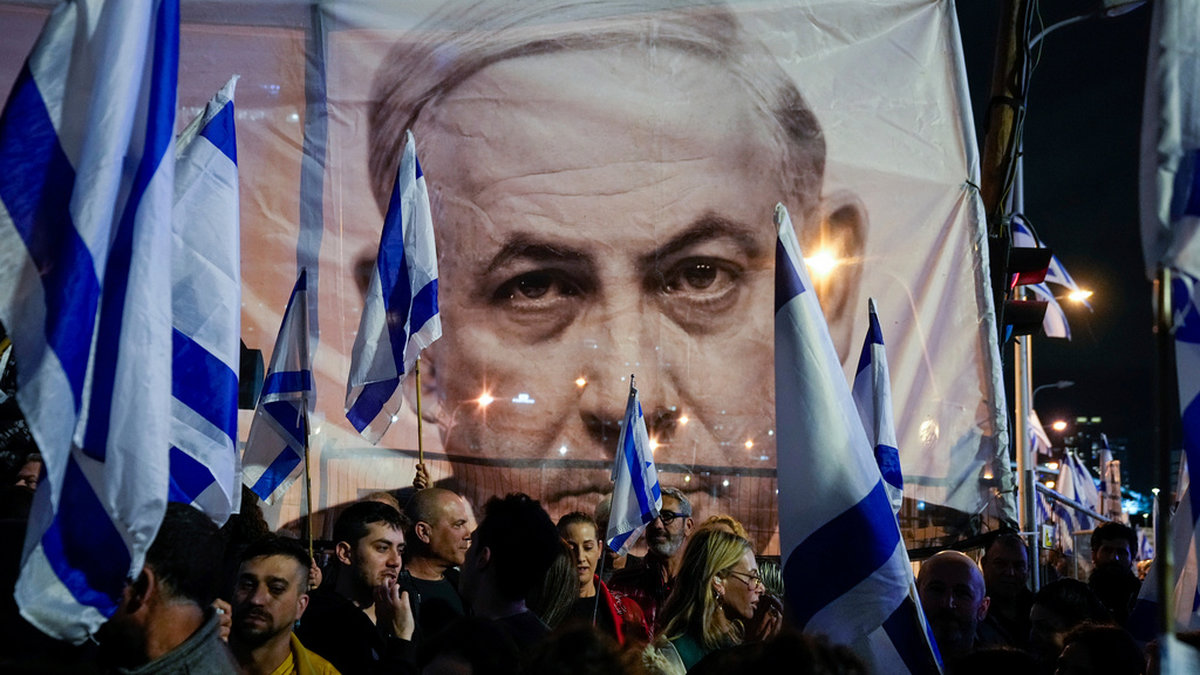 För elfte helgen i rad demonstrerar tusentals israeler runt om i hela landet för att protestera mot regeringens planer på att förändra rättsväsendet.