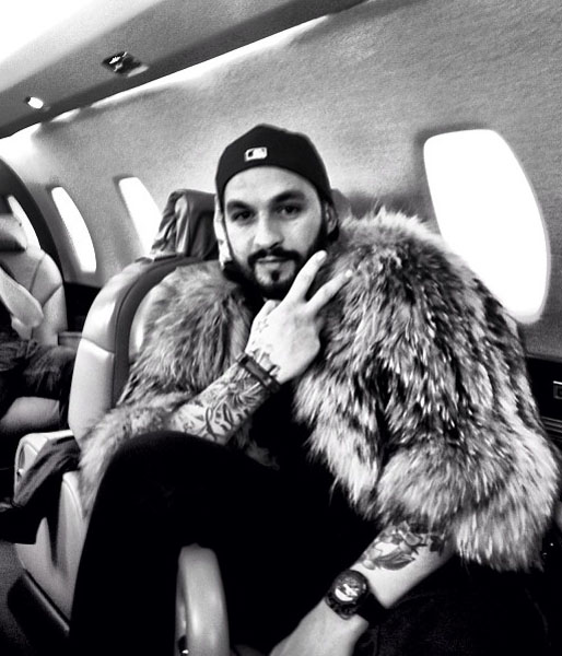 Swedish House Mafia-profilen @steveangello snackar med fansen på IG. Swedish House Mafia-profilen @steveangello snackar med fansen på IG.