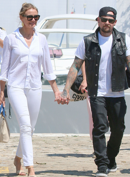Cameron Diaz och Benji Madden semestrar i Frankrike. Cameron Diaz och Benji Madden semestrar i Frankrike.