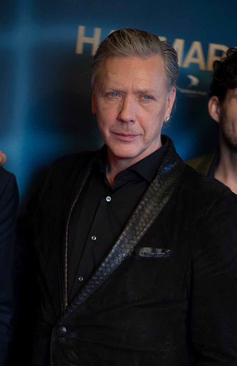 'Vi har aldrig varit i större behov av en sådan briljant person och diplomat som Dag Hammarskjöld', säger Mikael Persbrandt.