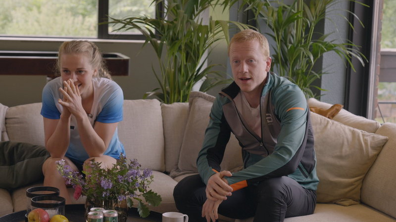Stina Nilsson och norske skidskyttestjärnan Johannes Thingnes Bö i 'Sverige mot Norge'. Arkivbild.