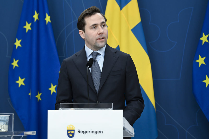 Janse jobbar hos Benjamin Dousa (M), bistånds- och utrikeshandelsminister. Foto: Fredrik Sandberg/TT Janse jobbar hos Benjamin Dousa (M), bistånds- och utrikeshandelsminister. Foto: Fredrik Sandberg/TT