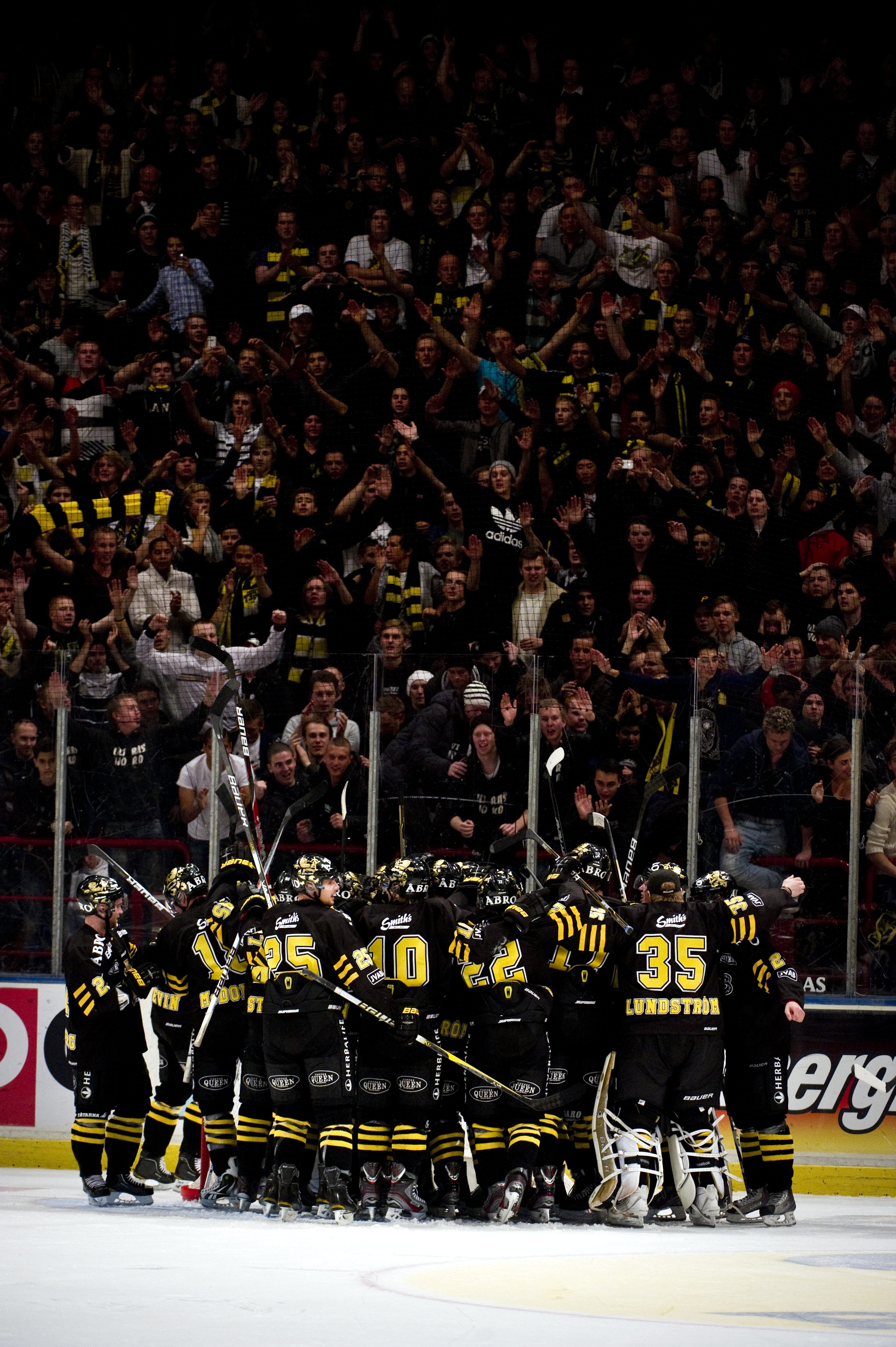 Efter polisens agerande i förra derbyt kommer AIK:arna dominera läktarna. 