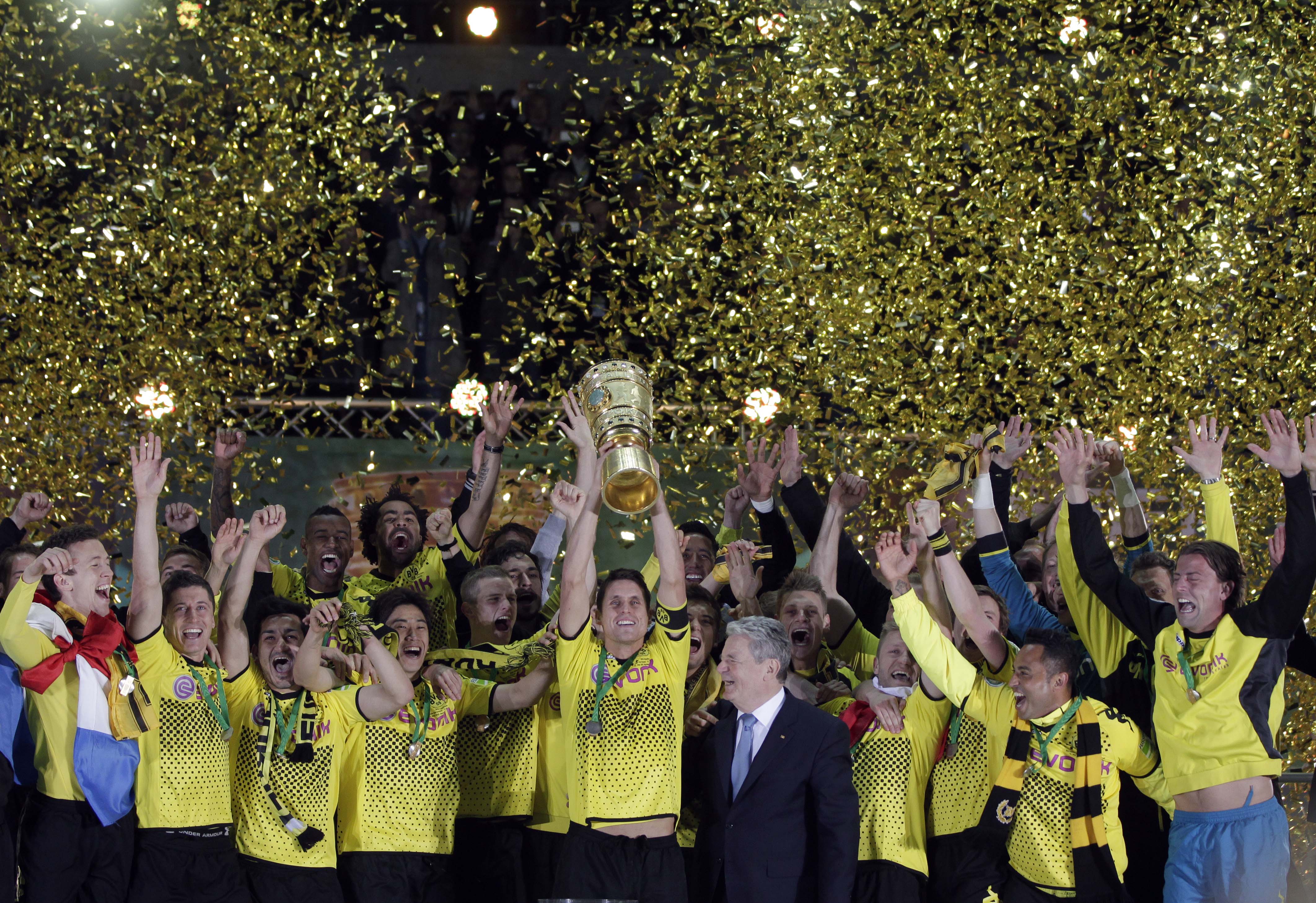 Borussia Dortmund firade segern i tyska cupen.