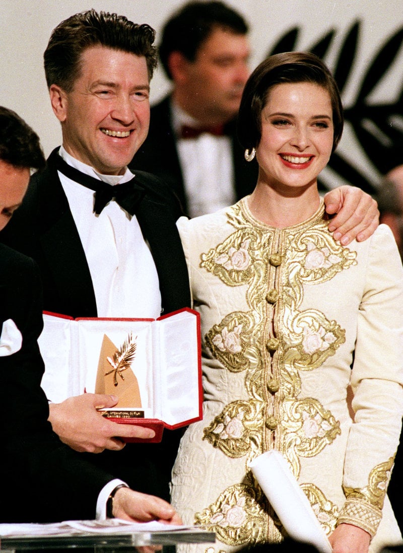 David Lynch och Isabella Rossellini, här på en bild från 1990, samarbetade i flera filmer och var ett par privat. Hon kommer till Stockholm för ett samtal  om regissören som avled tidigare i år.