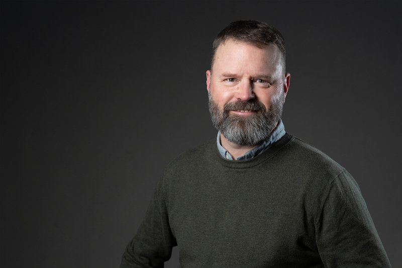 Marcus Hjelm, rådgivare på Centrum för våldsbejakande extremism (CVE). Pressbild.