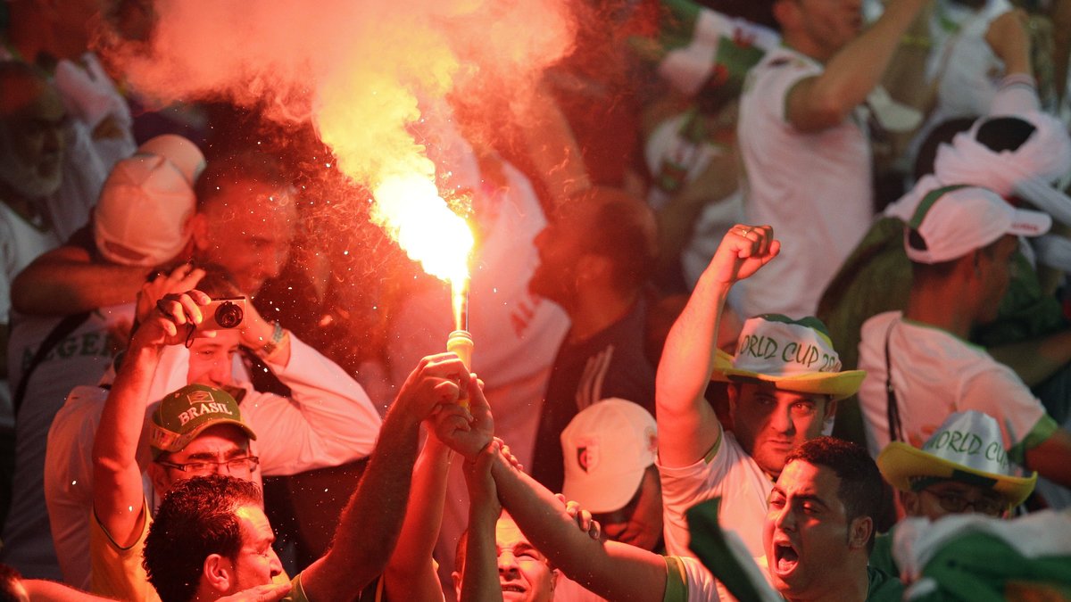 Första gången Algeriet tar sig till slutspel i VM. 