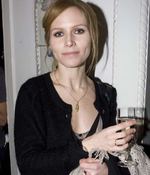 10. Nina Perssons inkomst var 77 400 kronor. 10. Nina Perssons inkomst var 77 400 kronor.