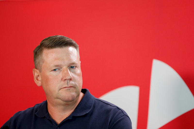 Partisekreterare Tobias Baudin presenterar Socialdemokraternas valkampanj.