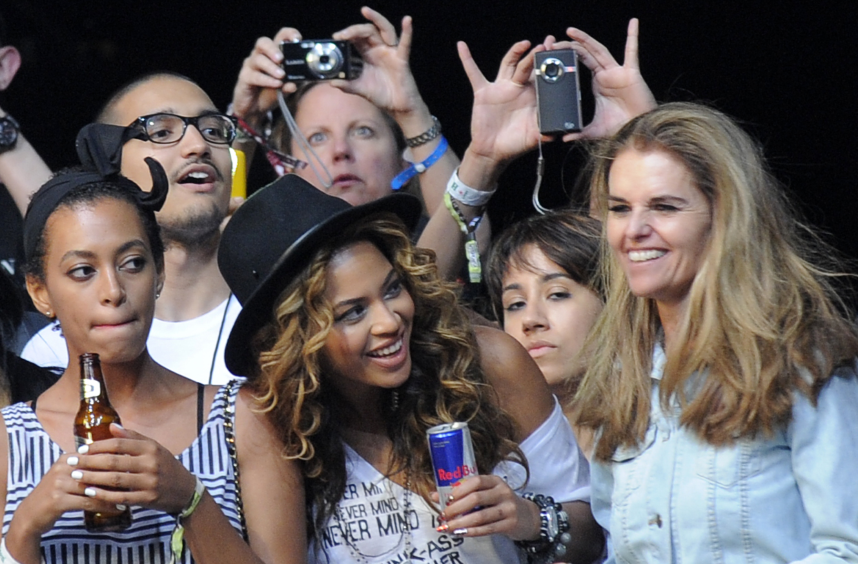Beyoncé gjorde ett gästspel på Coachellafestivalen