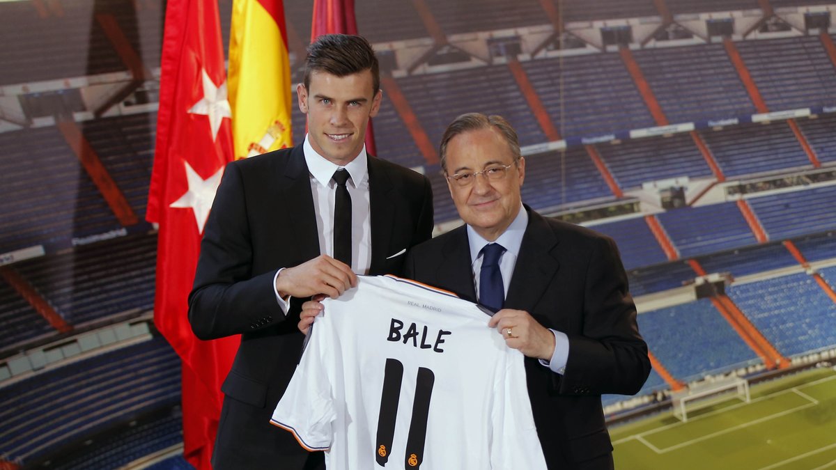 Bales veckolön ligger på tre miljoner kronor. 