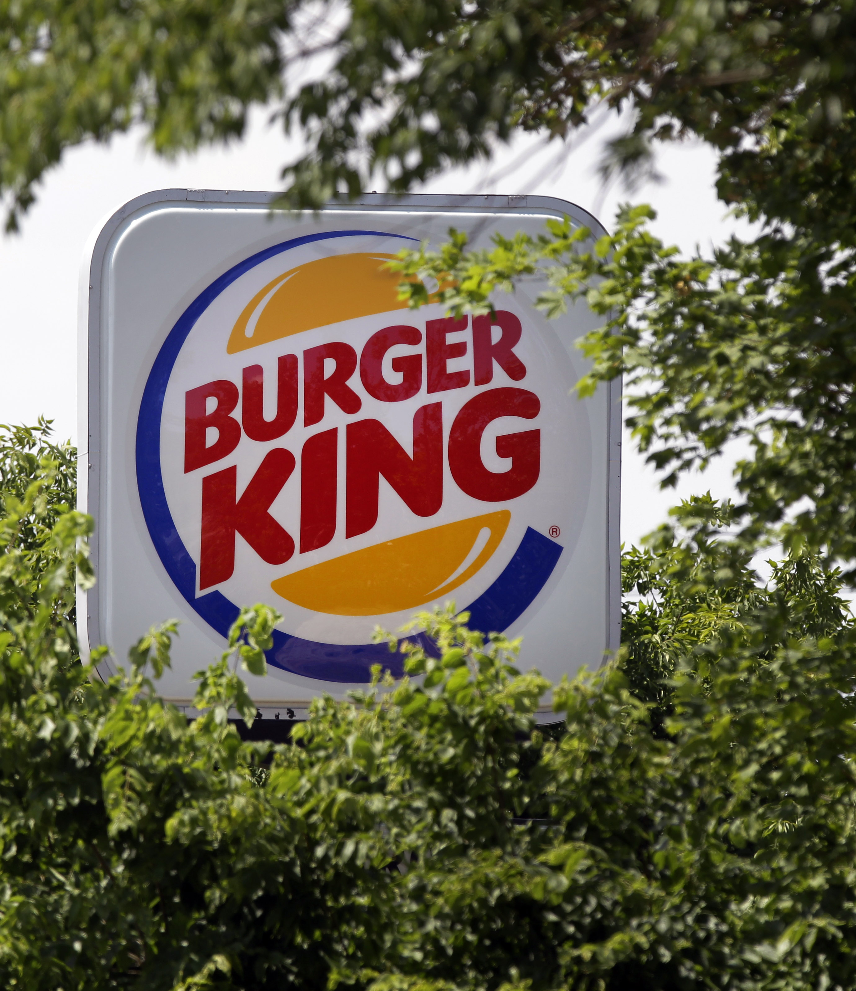 Burger King ska sedan ha sparkat den anställde och den ansvarige chefen.