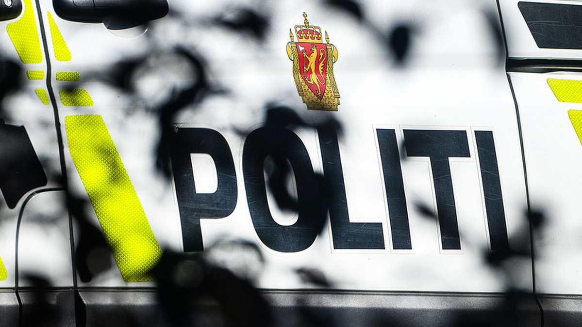 Norsk polis sneglar mot Sverige. Arkivbild.