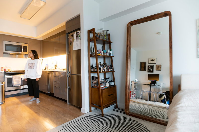 Hyran för Mikayla Kims enrumslägenhet i Brooklyn gick nyligen upp från 2 600 till 3 000 dollar i månaden.
