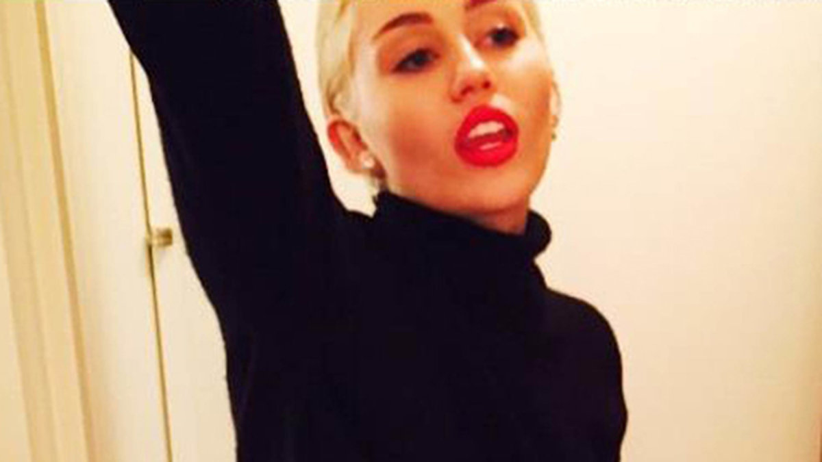 Miley Cyrus dansar loss. 