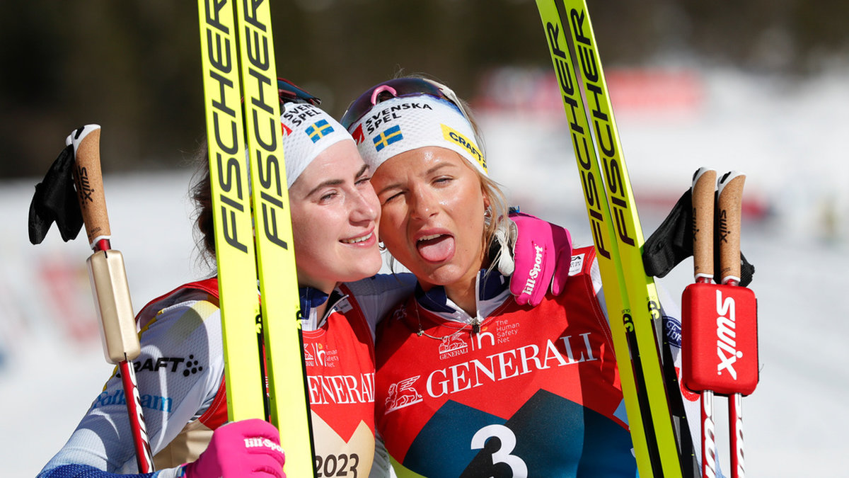 Ebba Andersson och Frida Karlsson är två av sex svenska åkare som blev sjuka efter VM. En kalkylrad risk, säger landslagsledaren Rickard Noberius.