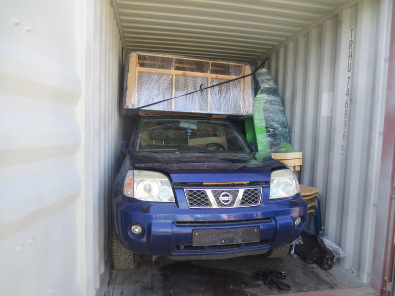 En container med blandat miljöfarligt avfall som stoppats av Tullverket.