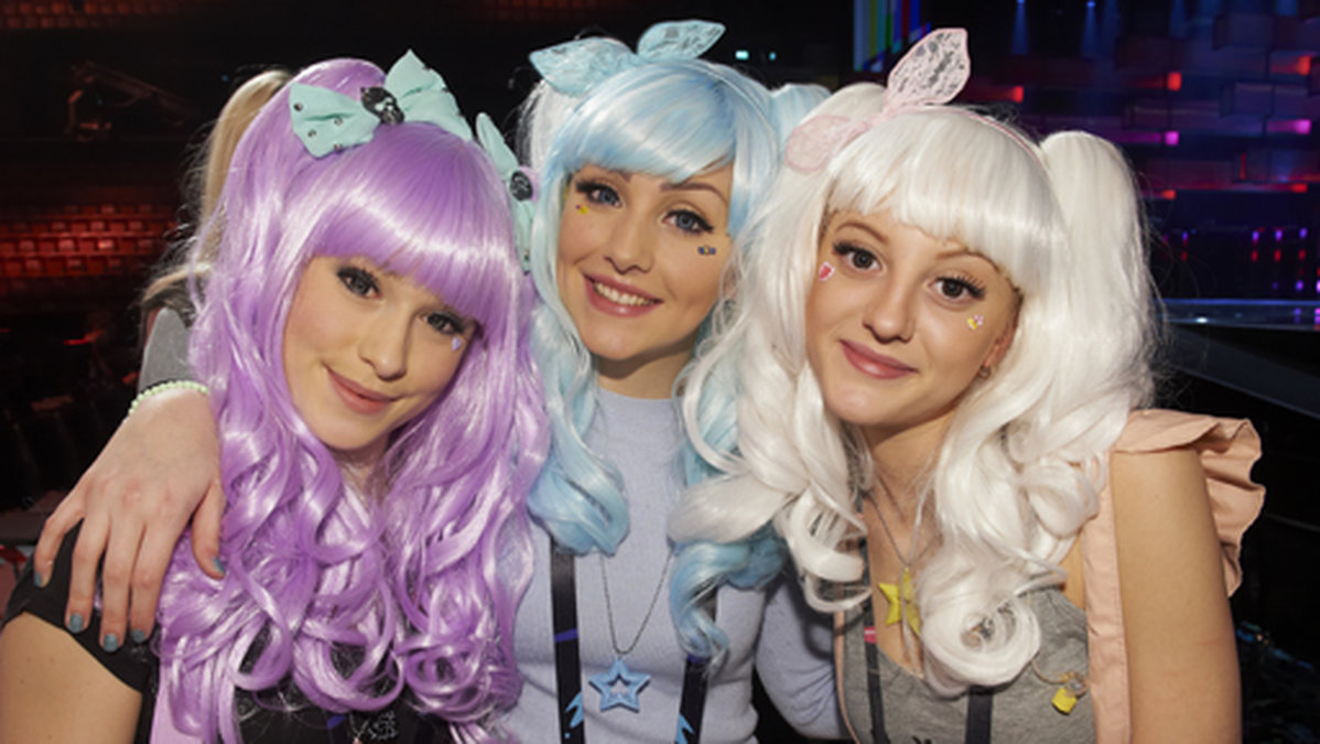 Trion Dolly Style på presskonferens under Melodifestivalen. 