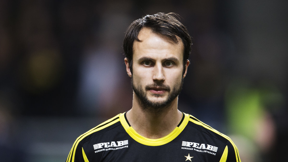 Helgi Danielsson sa hej då till AIK-supportrarna på Twitter och gick på en nostalgitripp till "bragdens mamma".  