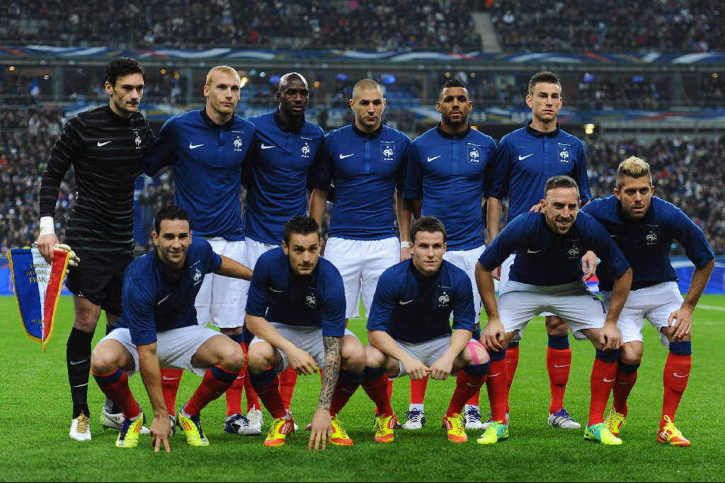 "Les Blues" kan få upp till tre miljoner kronor var i bonusar av franska fotbollsförbundet.