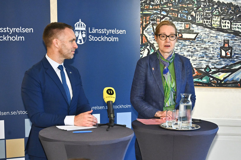Civilminister Erik Slottner (KD) presenterar Cecilia Skingsley som Stockholms läns nya landshövding.
