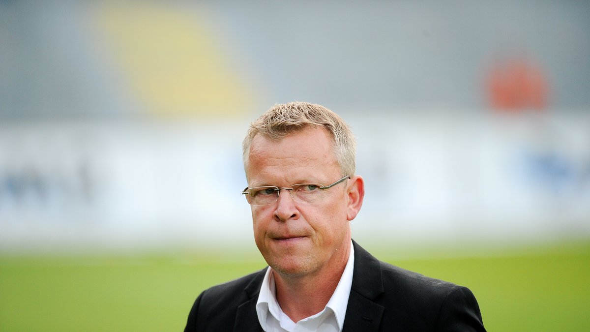 Tränaren Janne Andersson gläds åt ett nytt kontrakt med klubben. 