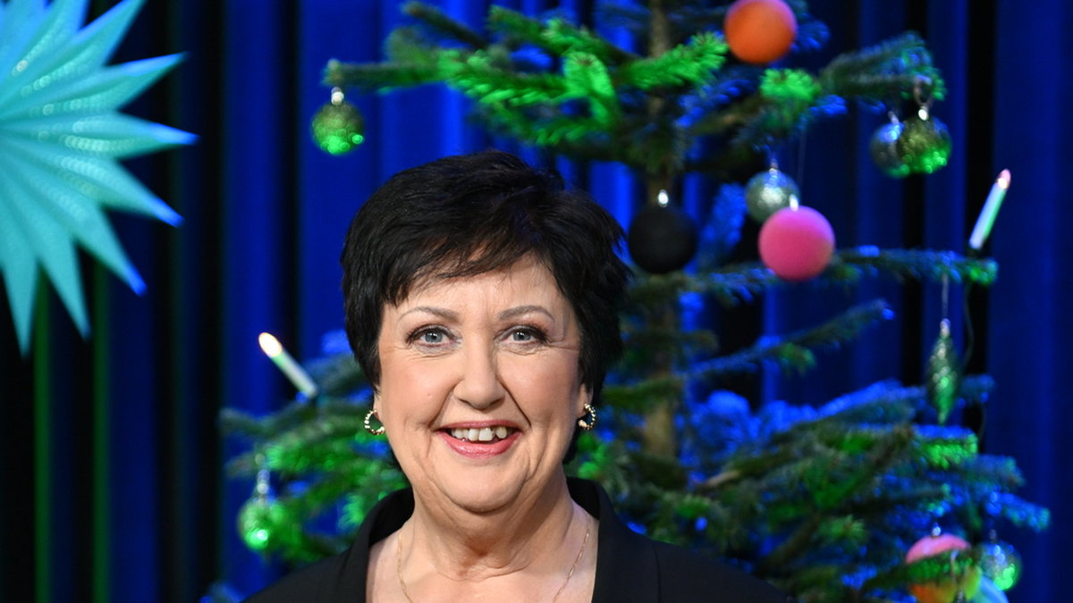 Babben Larsson har blivit tillfrågad om att vara julvärd i SVT två gånger tidigare. 'Första gången var jag helt nyskild och ville inte tillbringa julafton i en tv-studio', berättar hon.