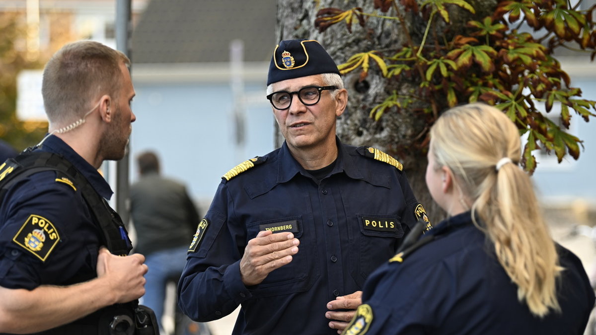 Rikspolischef Anders Thornberg intervjuas i samband med en pressträff i Lund på tisdagen.
