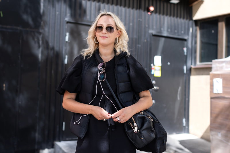 Hemma i högtalare och i hörlurar när hon är på språng: 'Jag lyssnar väldigt mycket på musik', säger Paulina Porsmyr.