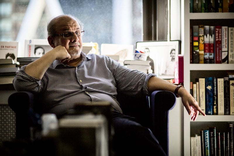 Författaren Salman Rushdie gömde sig i flera år men har under de senaste två decennierna rört sig fritt. Arkivbild.