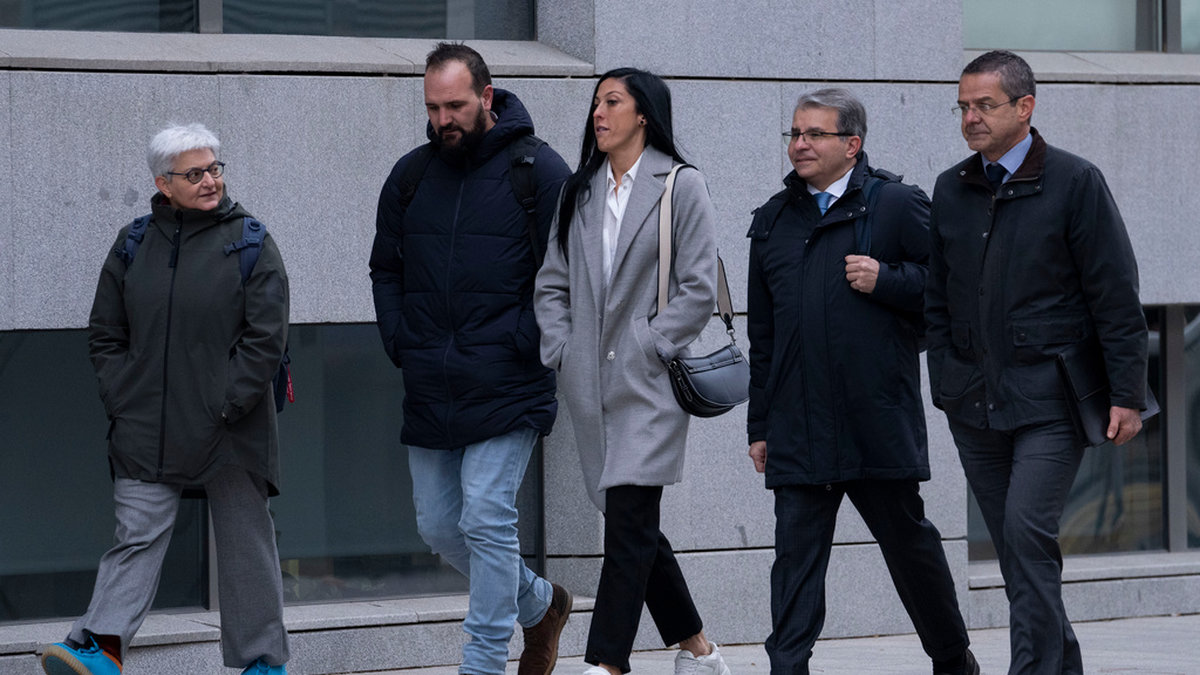 Under tisdagen vittnade Jennifer Hermoso (i grått) i spansk domstol om den uppmärksammade 'VM-kyssen'.