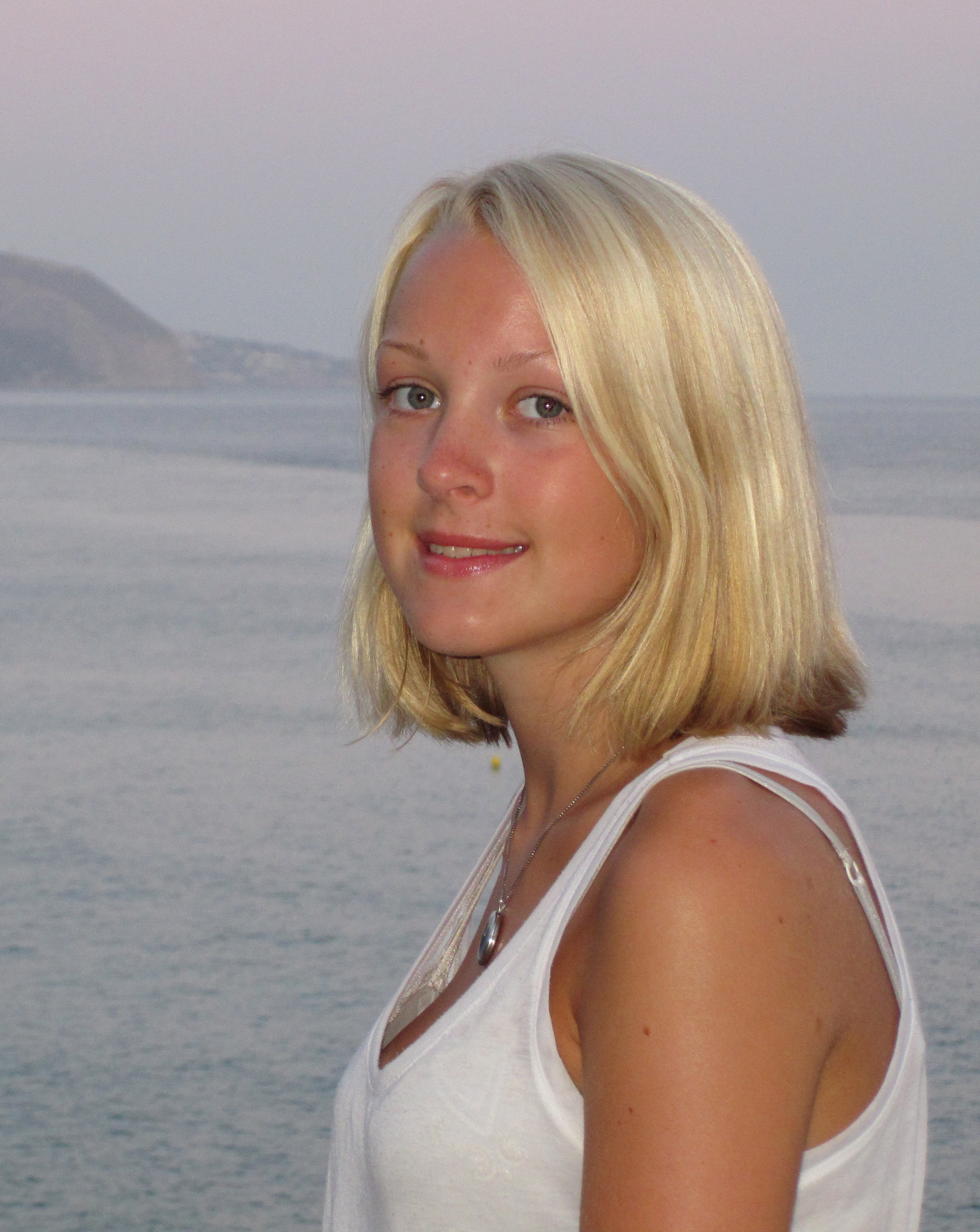 16-åriga Margrethe Bøyum Kløven från Bærum sköts ihjäl. 16-åriga Margrethe Bøyum Kløven från Bærum sköts ihjäl.