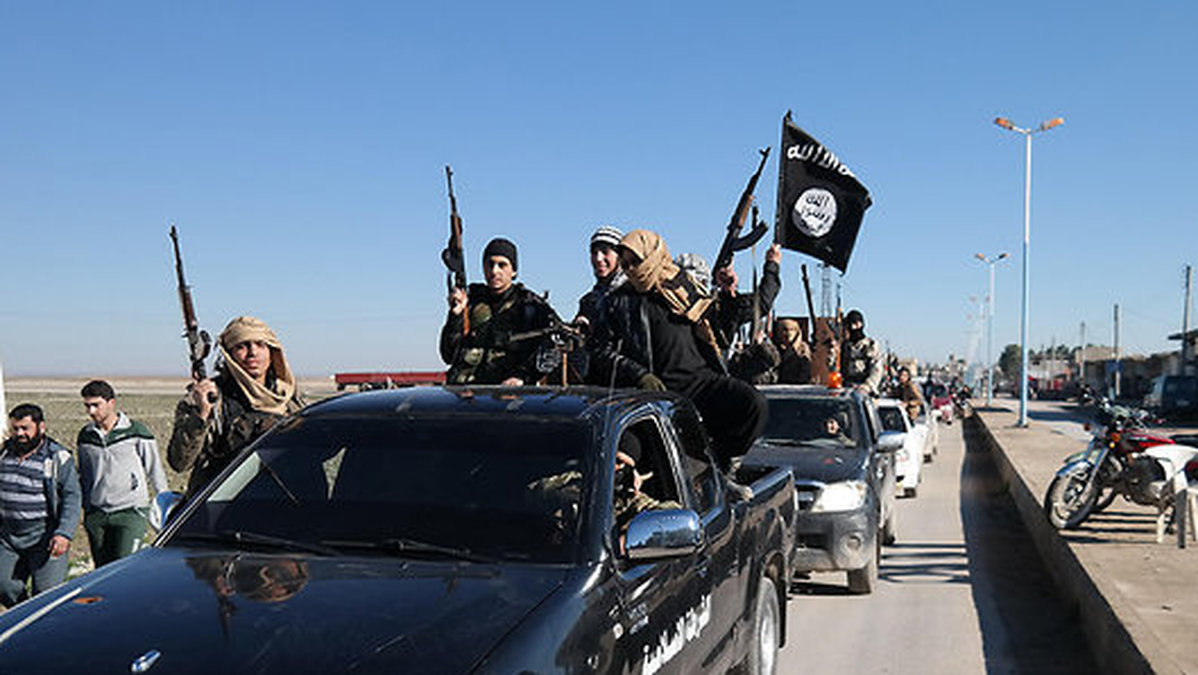 Terrorgruppen IS uppges ha dödat 12 stycken av de tillfångatagna. 