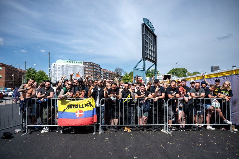 Metallicafans utanför Ullevi.