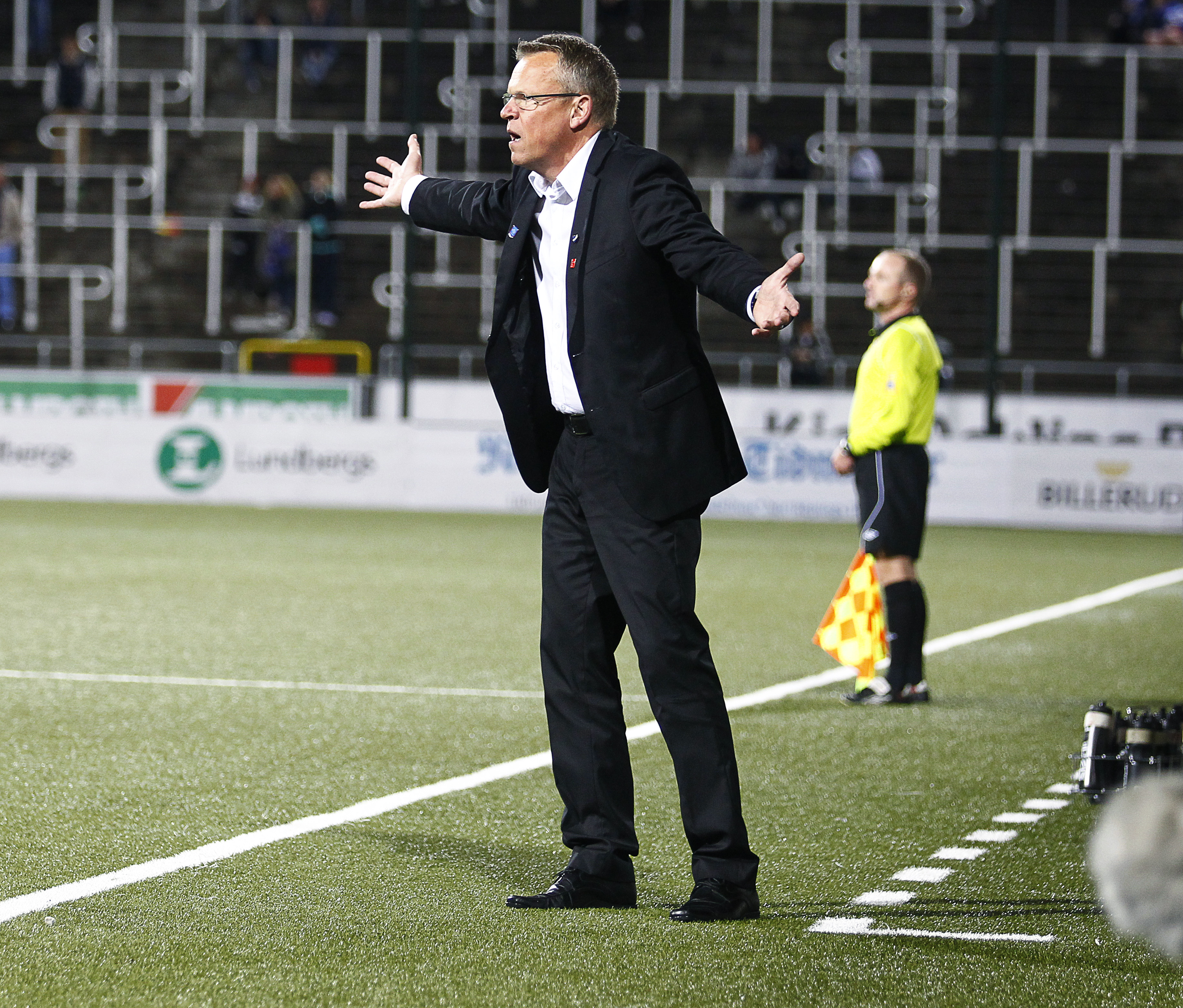 IFK Norrköpings tränare Janne Andersson får vänta på dagen då kontraktet säkras.
