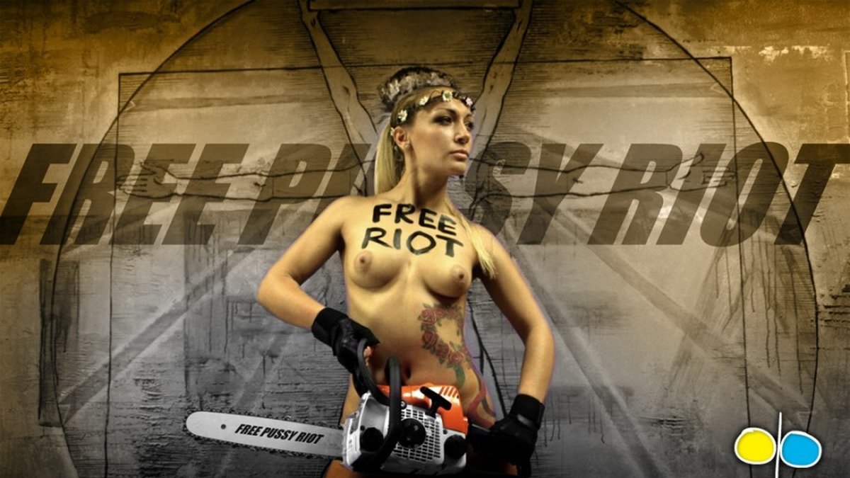 Femen visar sitt stöd för Pussy Riot