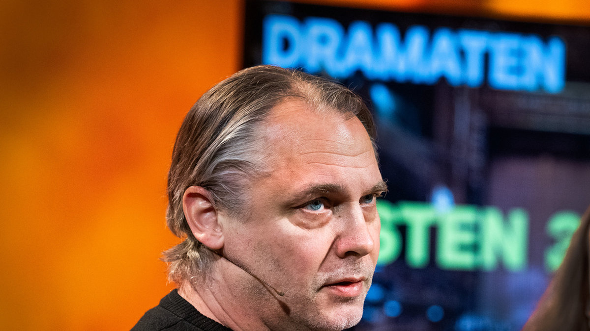 'Risken med minskade anslag är att teaterverksamheten blir mer ängslig', säger Mattias Andersson, chef på Dramaten i Stockholm.