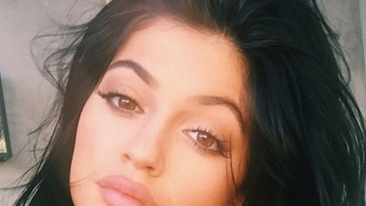 Kylie Jenner bjuder på en selfie. 