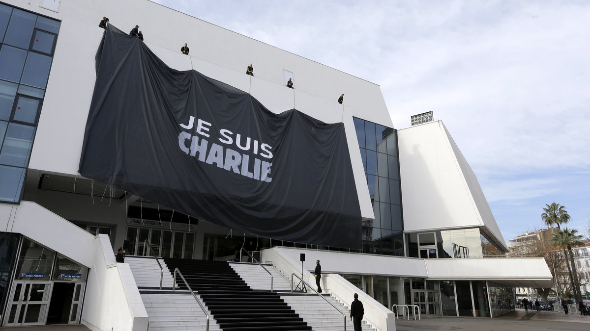 #JesuiCharlie