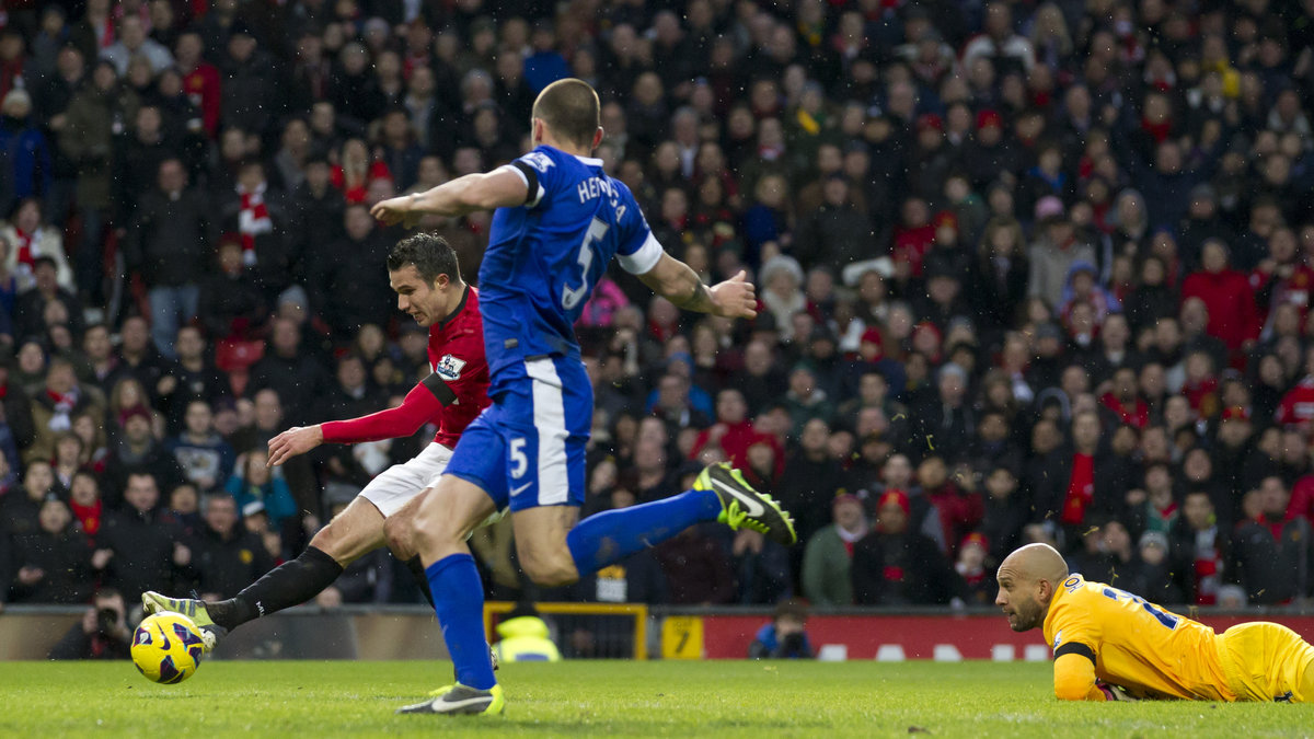 Robin van Persie gjorde 2-0 till Manchester United.