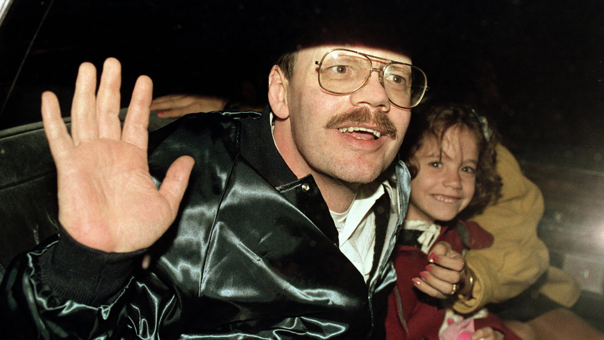 Terry Anderson tillsammans med sin sexåriga dotter Sulome den 4 december 1991 efter att han släppts efter nära sju års fångenskap i Libanon.