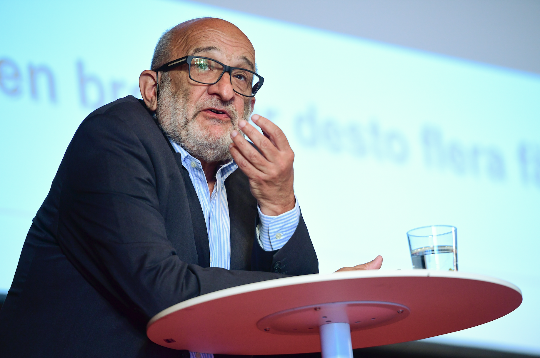 Jerzy Sarnecki håller ett tal i Almedalen 2018. Jerzy Sarnecki håller ett tal i Almedalen 2018.
