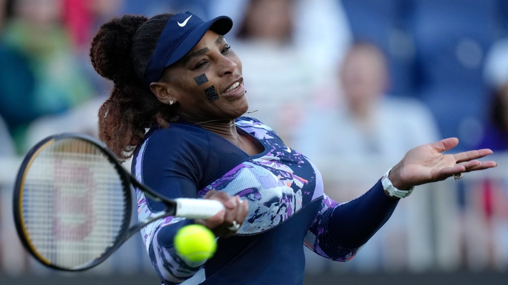 Serena Williams i veckans WTA-turnering i Eastbourne där hon spelar dubbel.