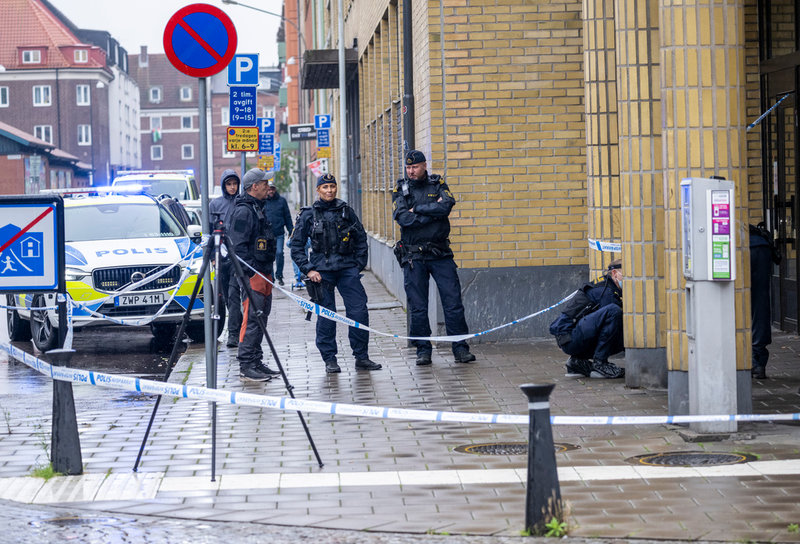 Avspärrningar vid ett vandrarhem.