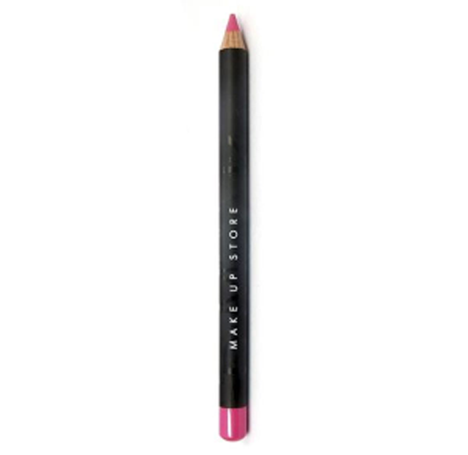 Läpparna har hon gjort, men med den här läppennan från Make up Store får de även färg. Läpparna har hon gjort, men med den här läppennan från Make up Store får de även färg.