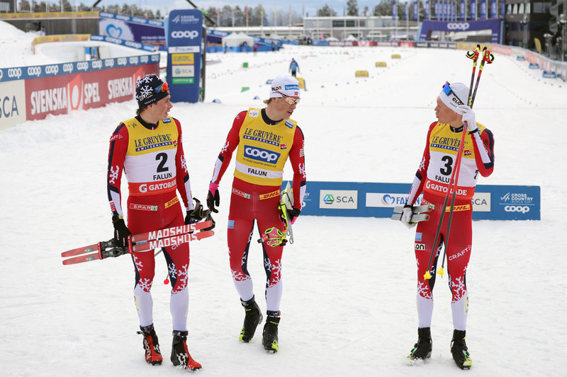 Det blev trippelt norskt på pallen i herrarnas skiathlon under världscupen i Falun.