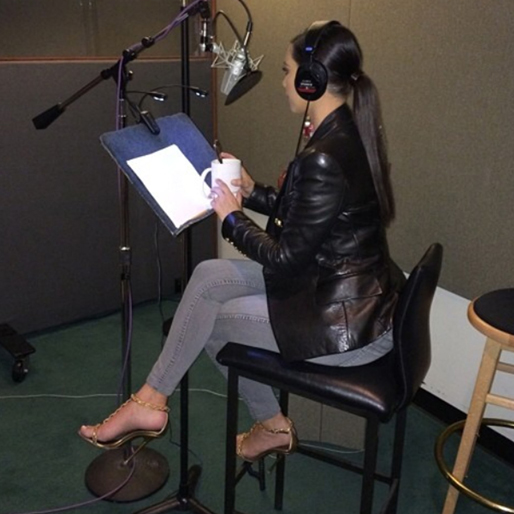 Kim Kardashian arbetar med ett nytt projekt. Kim Kardashian arbetar med ett nytt projekt.