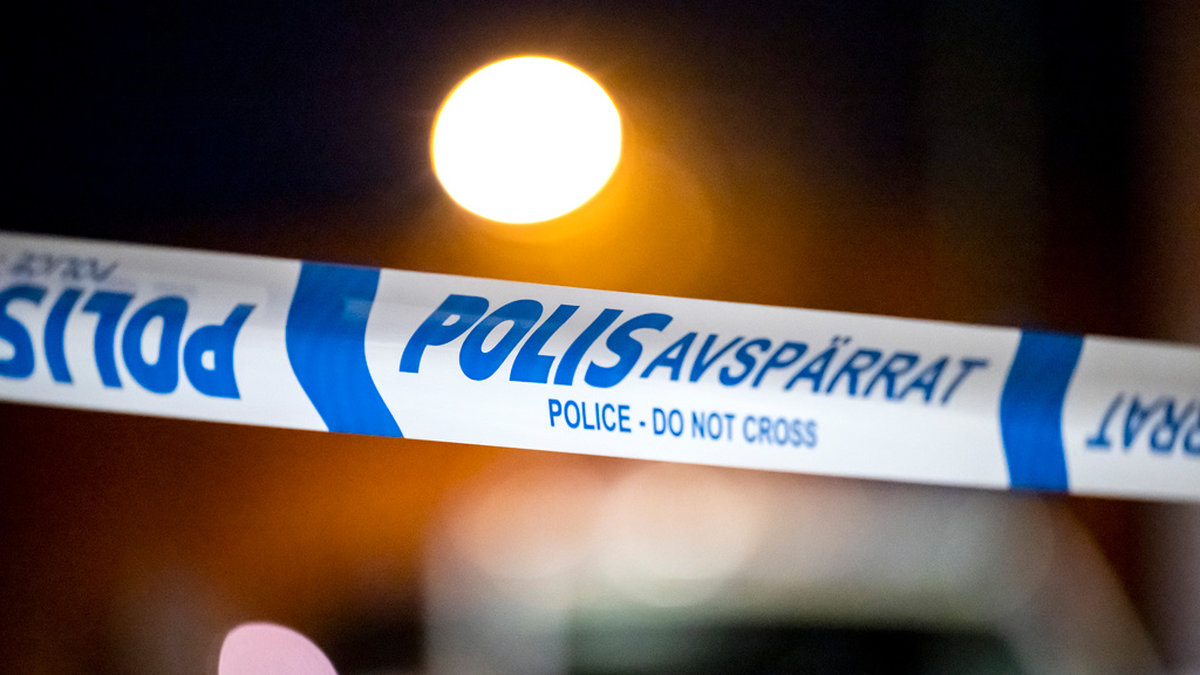 Polisen i Sundsvall har avlossat skott mot en man i Sundsvall som har förts till sjukhus. Arkivbild.